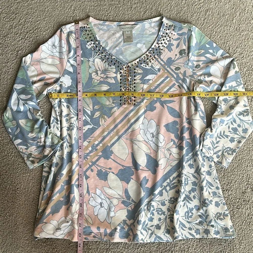 Multiples Pastel Floral Top! - Picture 6 of 10